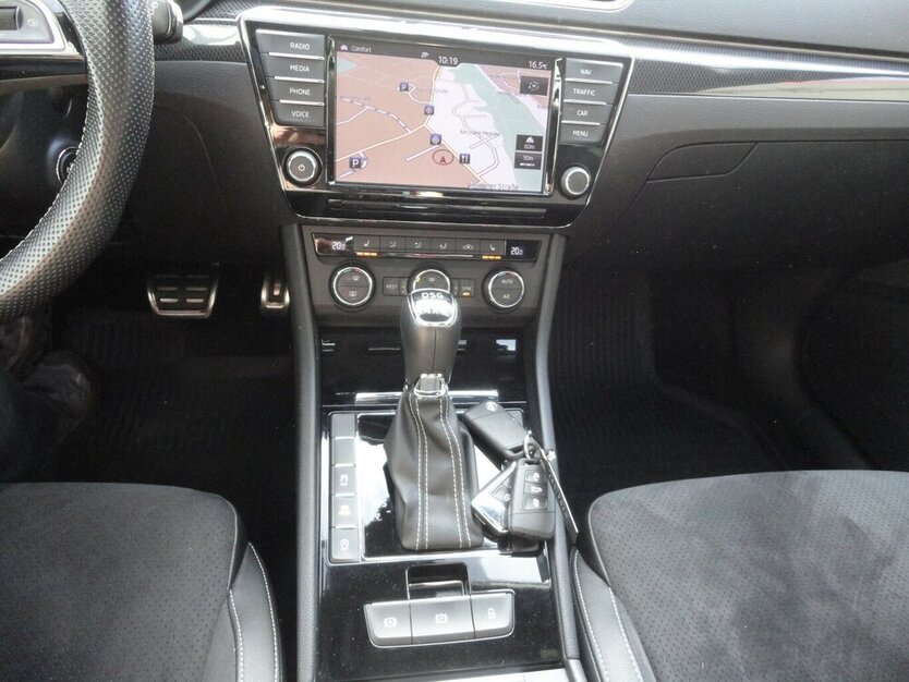 Skoda Superb Sportline4x4 Navi PanoSdach BiXenon Leder 122.000 km 18.900 € Neuss 41462