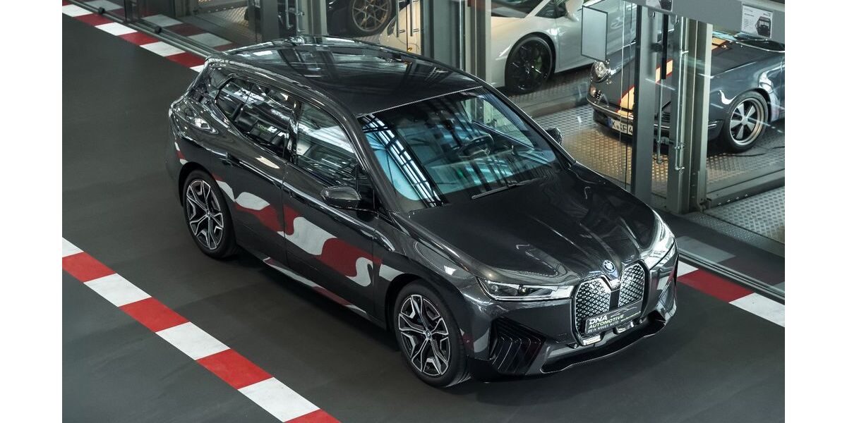 BMW iX 71.500 km 43.890 &euro; Köln 50829