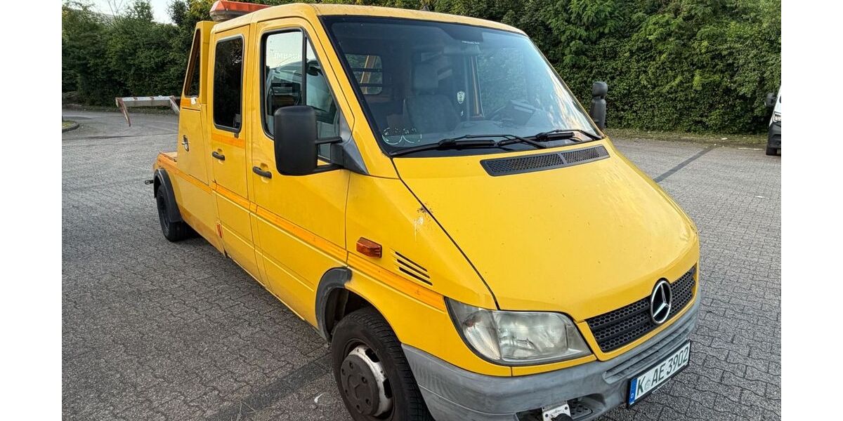 Mercedes-Benz Sprinter 285.500 km 9.999 &euro; Köln 51149