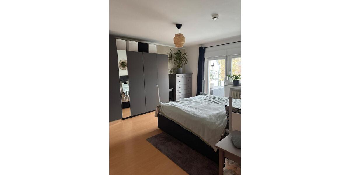 Etagenwohnung Düsseldorf Stadtbezirk 8 - 4 Zimmer, 96 m&sup2;, 1.299&euro; | Angebot:24840350