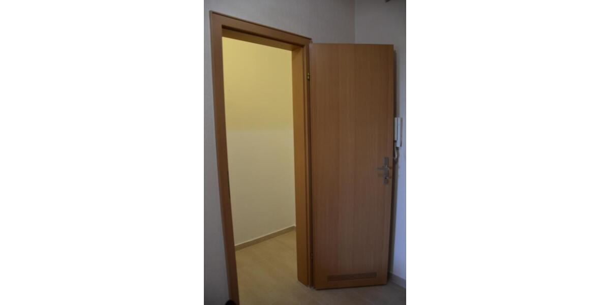 Etagenwohnung Remscheid Remscheid-Süd - 2 Zimmer, 72 m&sup2;, 570&euro; | Angebot:25900244