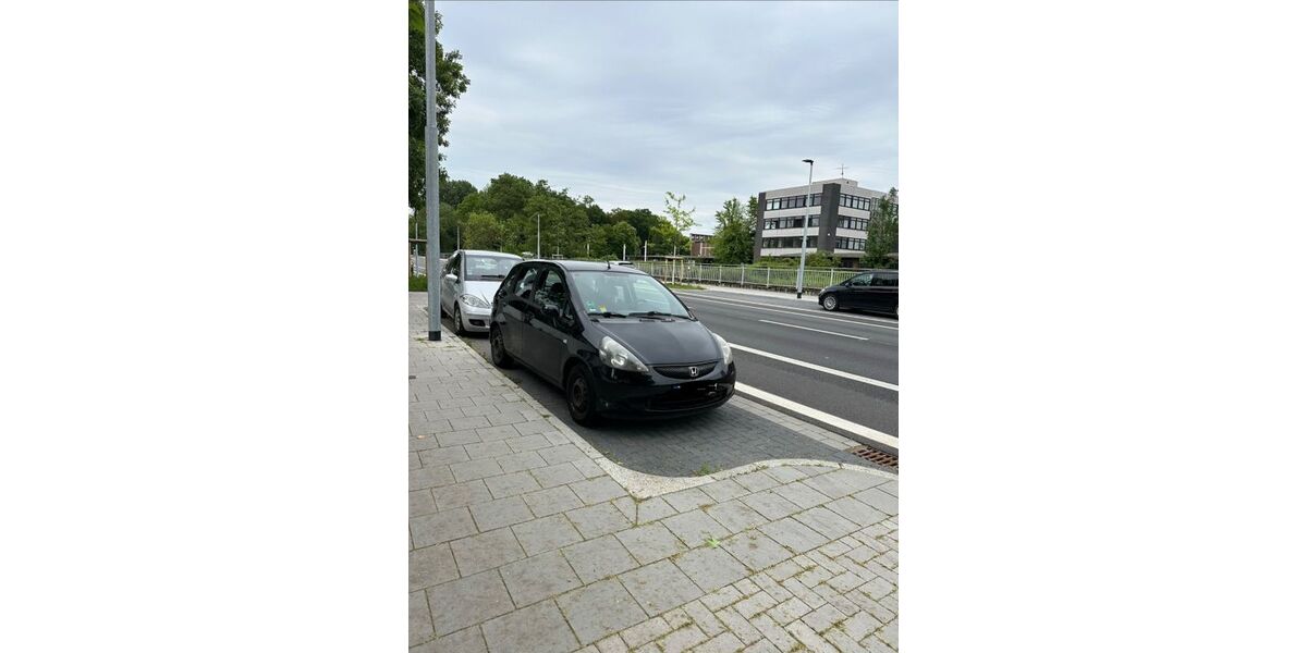 Honda Jazz 193.500 km 1.500 &euro; Düsseldorf 40597