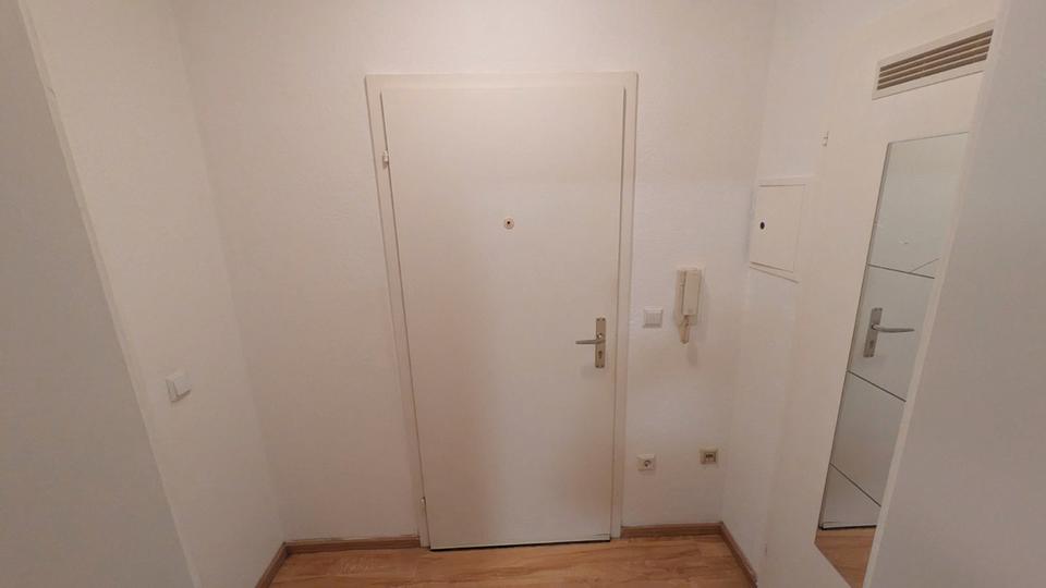 Erdgeschoßwohnung Düsseldorf Stadtbezirk 8 - 1.5 Zimmer, 44 m&sup2;, 160.000&euro; | Angebot:27630523