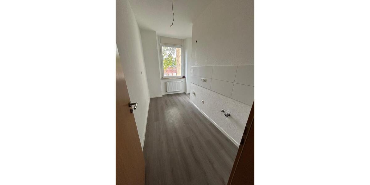 Erdgeschoßwohnung Wuppertal Arrenberg - 3 Zimmer, 61 m&sup2;, 700&euro; | Angebot:23908113