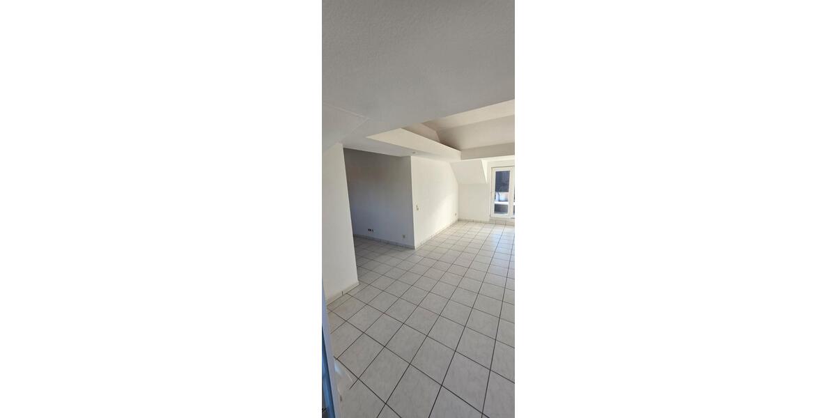Dachgeschoßwohnung Remscheid - 3.5 Zimmer, 89 m&sup2;, 800&euro; | Angebot:26067466