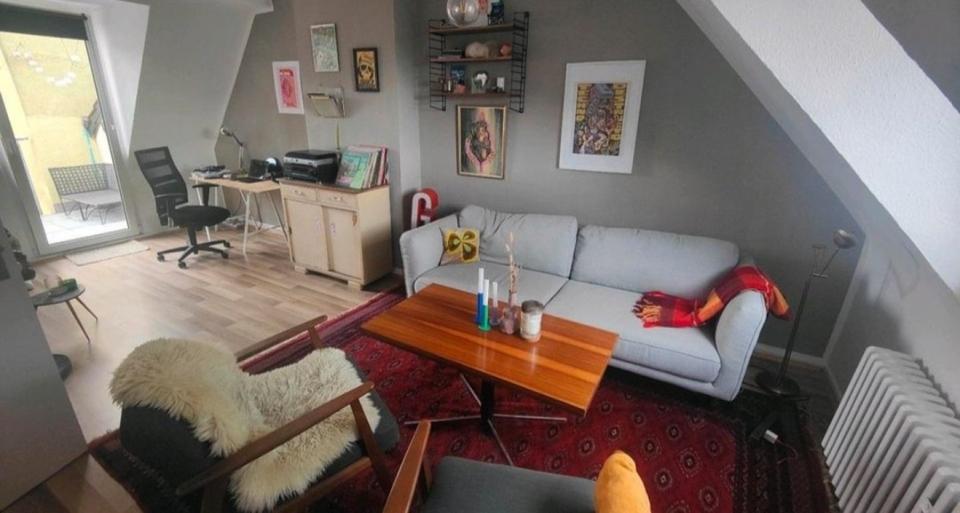 Dachgeschoßwohnung Düsseldorf Oberbilk - 2 Zimmer, 69 m&sup2;, 1.300&euro; | Angebot:27600970