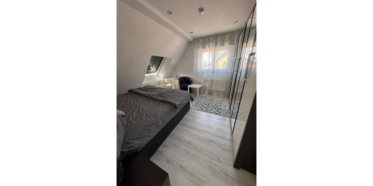 Etagenwohnung Düsseldorf Lohausen - 2 Zimmer, 80 m&sup2;, 1.400&euro; | Angebot:26511662
