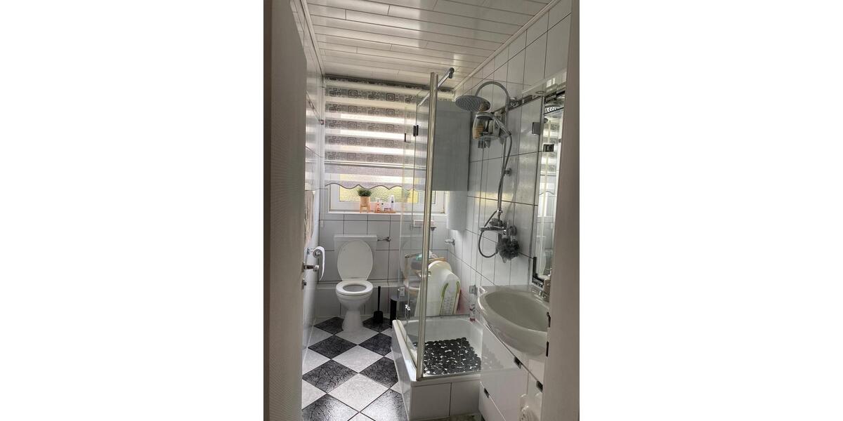 Etagenwohnung Wülfrath - 3 Zimmer, 95 m&sup2;, 185.000&euro; | Angebot:27030498