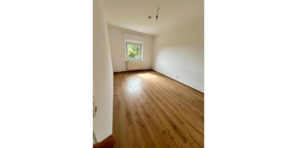Terrassenwohnung Leverkusen Bürrig - 3 Zimmer, 95 m&sup2;, 1.860&euro; | Angebot:26099104