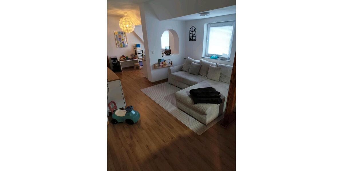 Dachgeschoßwohnung Radevormwald - 3.5 Zimmer, 78 m&sup2;, 730&euro; | Angebot:24857728