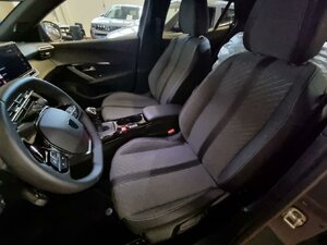 Peugeot 2008 Allure Klimaautom. Alu Allwetter Android Appl 14.715 km 18.980 &euro; HAAN 42781