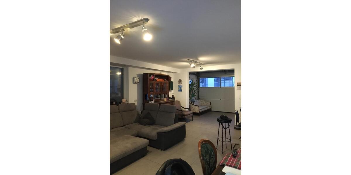 Doppelhaushälfte Remscheid Reinshagen - 6 Zimmer, 235 m&sup2;, 1.400&euro; | Angebot:25103837