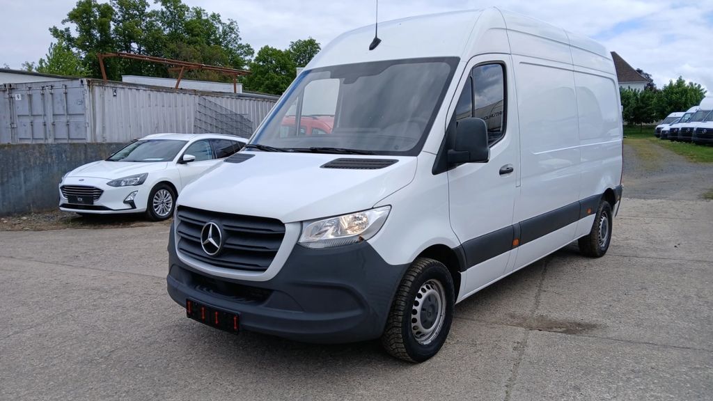 Mercedes-Benz Sprinter 293.700 km 13.990 &euro; Hilden 40721