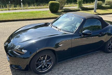 Mazda MX-5 103.000 km 13.200 € Velbert 42549