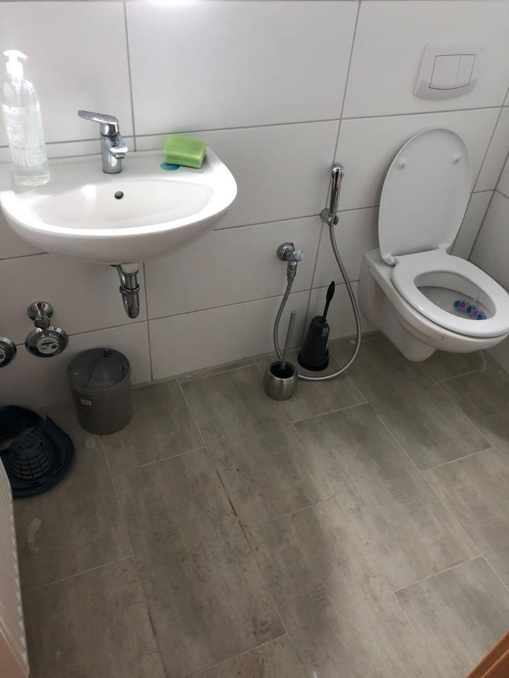 Eine moderne möblierte 2 Zimmer Wohnung in Grevenbroich zimmer