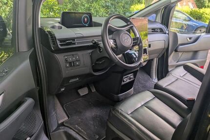 Hyundai STARIA 85.000 km 3.175 &euro; wuppertal 42285