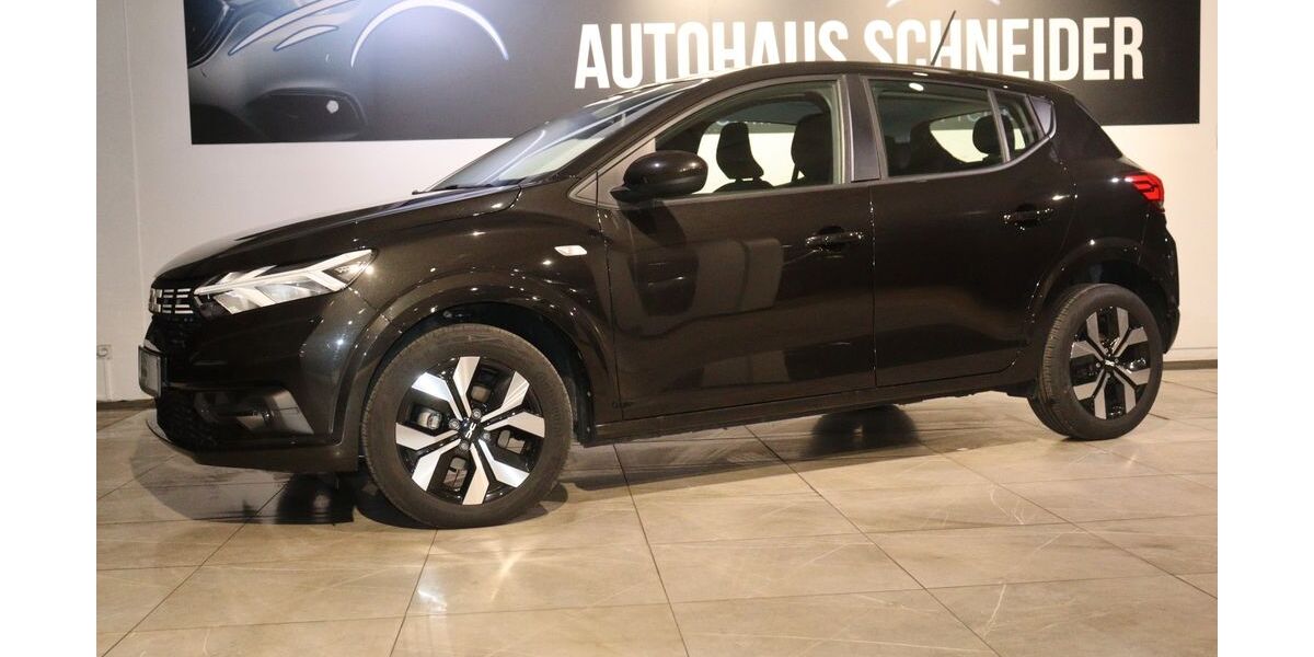 Dacia Sandero 14.183 km 17.900 &euro; Ratingen 40880