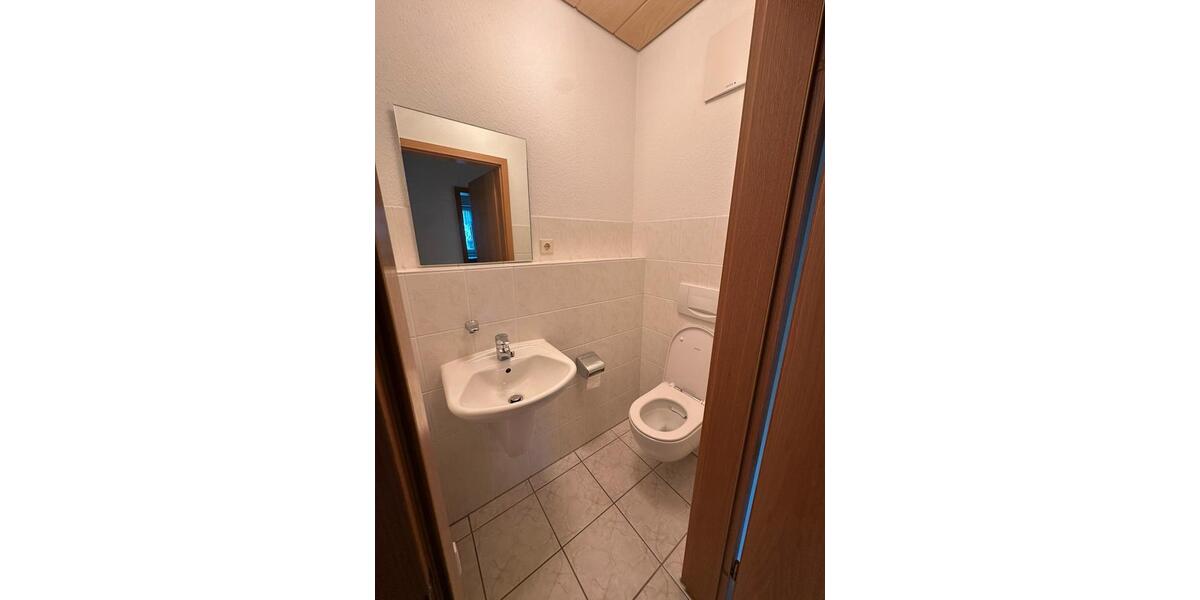 Etagenwohnung Leverkusen Schlebusch - 3 Zimmer, 85 m&sup2;, 1.570&euro; | Angebot:26577501