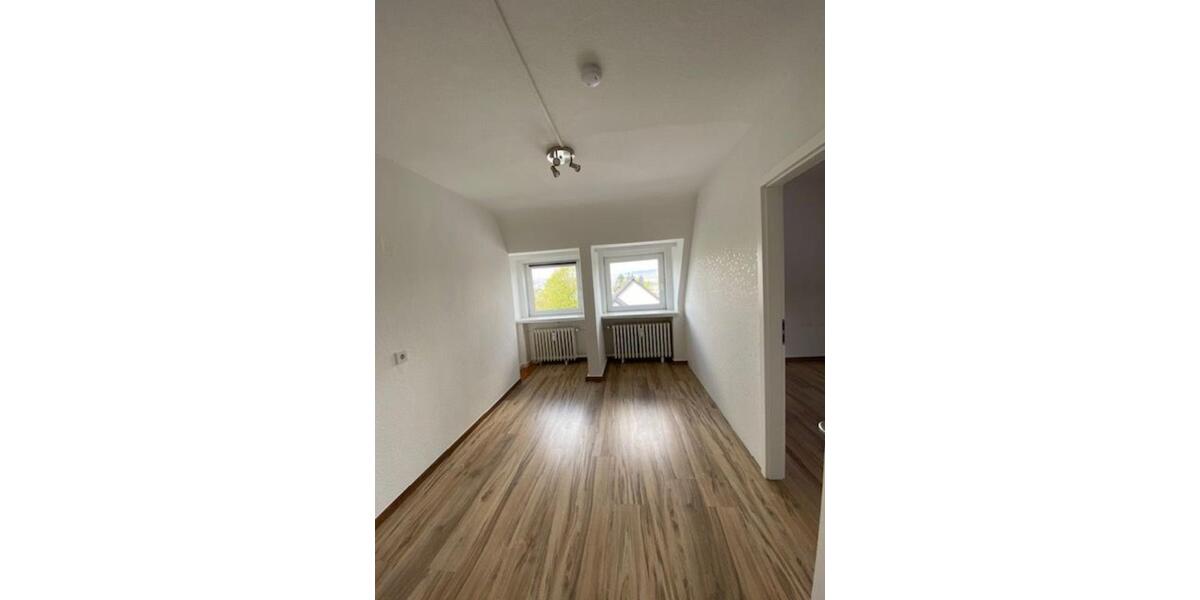 Dachgeschoßwohnung Wuppertal Lichtenplatz - 4 Zimmer, 70 m&sup2;, 510&euro; | Angebot:24715810