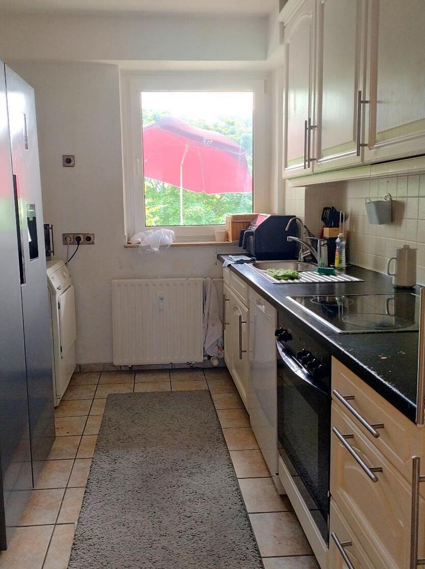 Großzügige 6-Zimmer Wohnung mit Balkon und Gartenmitbenutzung, ruhige und grüne Wohnlage, kleine Eigentümergemeinschaft 6 zimmer