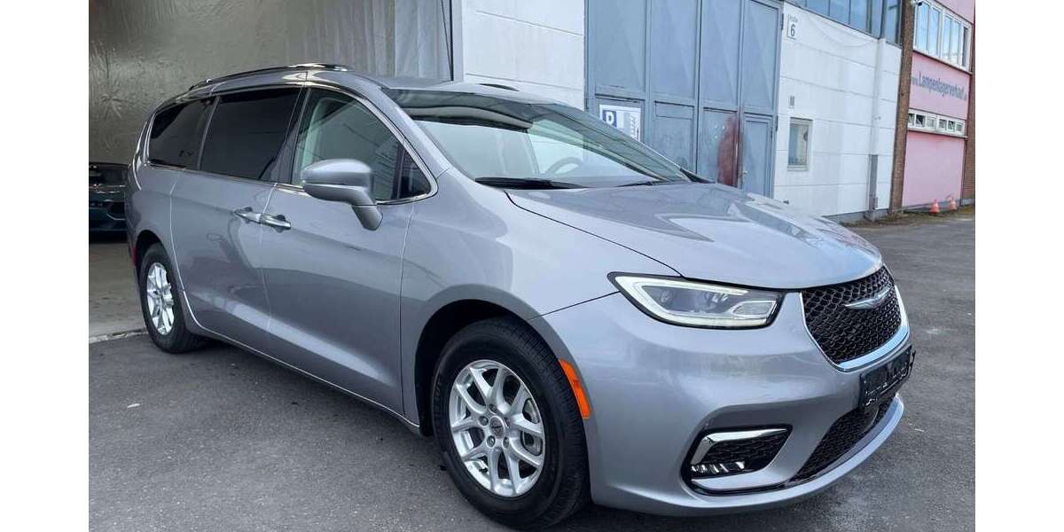 Chrysler Pacifica 56.000 km 26.900 € Düsseldorf 40589