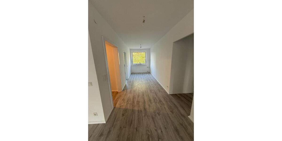 Etagenwohnung Velbert Langenberg - 3 Zimmer, 77 m&sup2;, 1.100&euro; | Angebot:27600464
