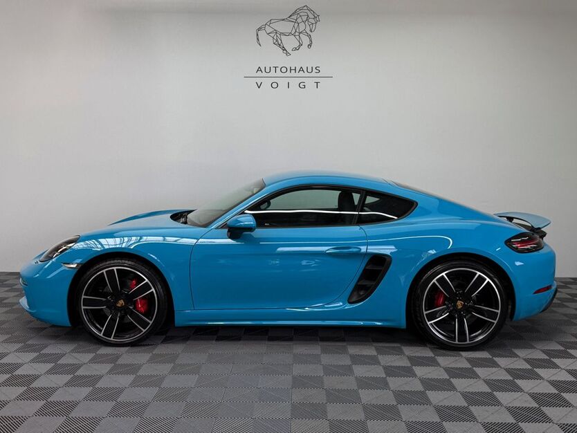 Porsche Cayman 18.000 km 71.500 € Radevormwald 42477