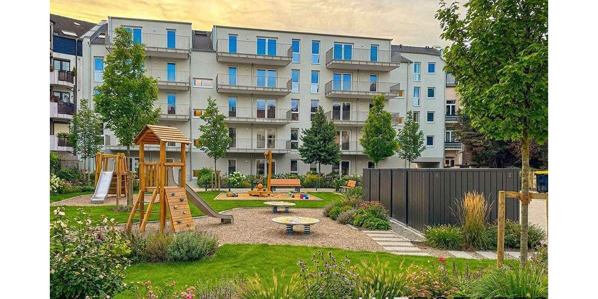 Etagenwohnung Düsseldorf Eller - 2 Zimmer, 82 m&sup2;, 1.520&euro; | Angebot:24656874