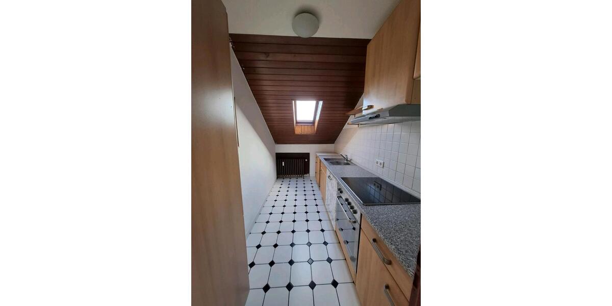 Dachgeschoßwohnung Neuss Holzheim - 2 Zimmer, 65 m&sup2;, 750&euro; | Angebot:24814604