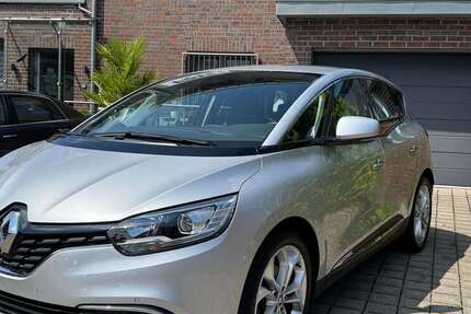 Renault Scenic 20.680 km 16.500 € Solingen 42651