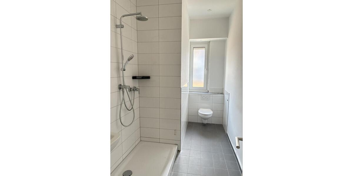 Erdgeschoßwohnung Dormagen - 6 Zimmer, 127 m&sup2;, 1.422&euro; | Angebot:25956754