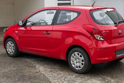 Hyundai i20 93.600 km 3.490 &euro; Neuss 41460