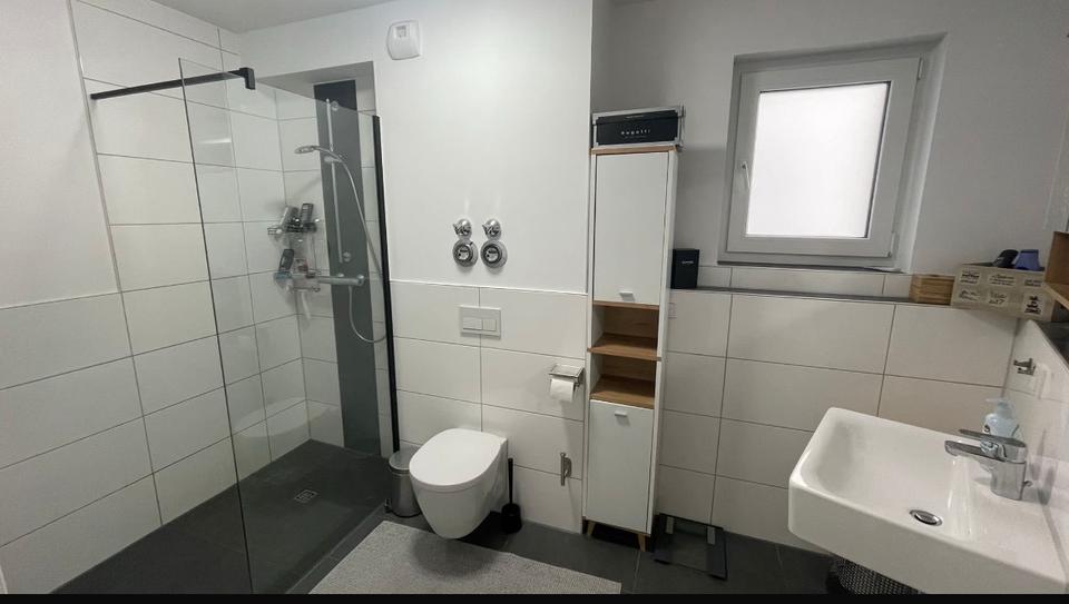 Etagenwohnung Solingen Höhscheid - 3 Zimmer, 91 m&sup2;, 1.330&euro; | Angebot:24851514