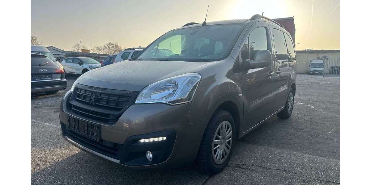 Peugeot Partner 145.000 km 8.700 &euro; Neuss 41469