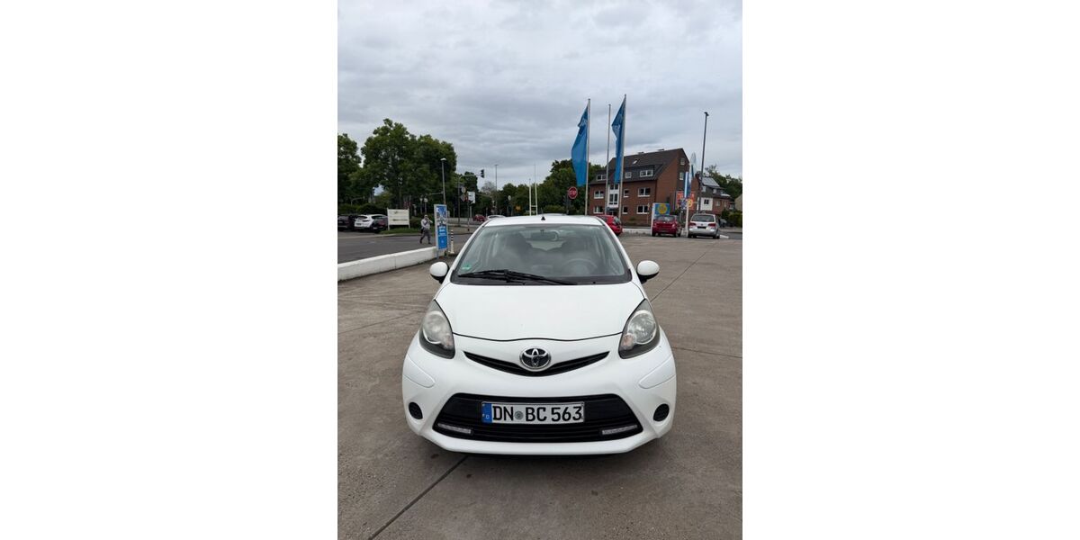 Toyota Aygo (X) 72.500 km 3.900 &euro; Köln 50739