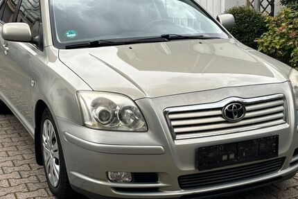 Toyota Avensis 159.000 km 5.490 € Köln 51145