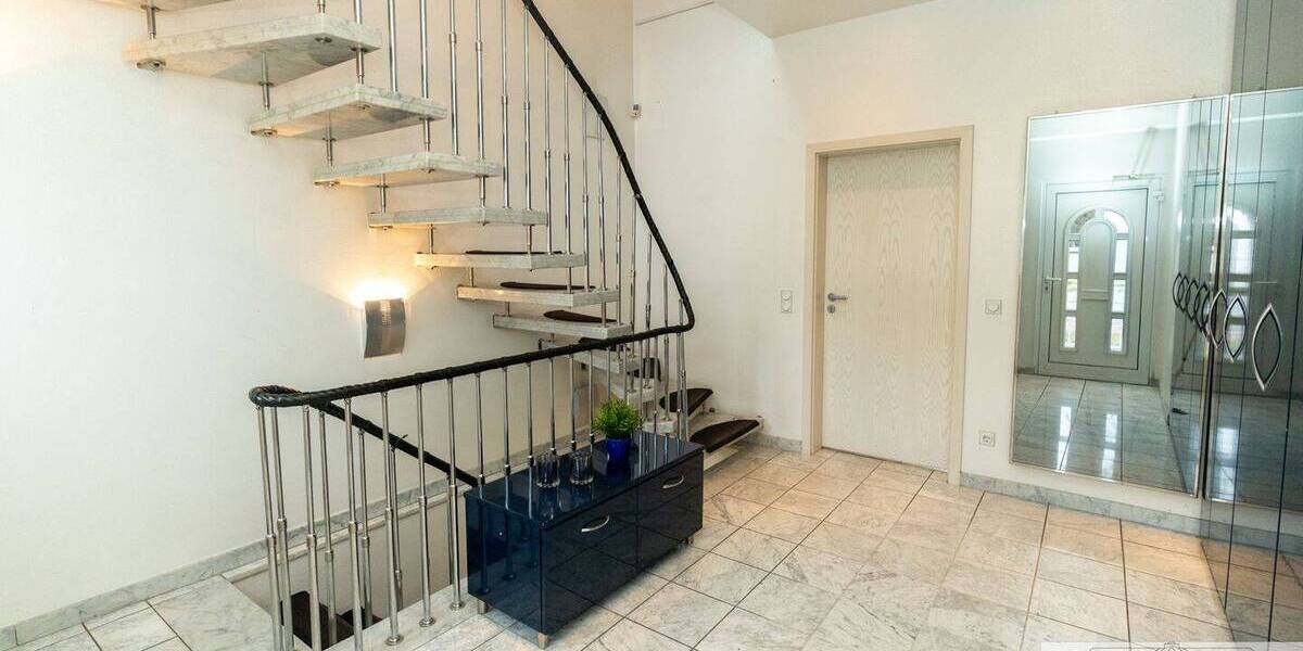 Mehrfamilienhaus, Wohnhaus Düsseldorf Benrath Benrath - 1 Zimmer, 226 m&sup2;, 3.000&euro; | Angebot:26687558