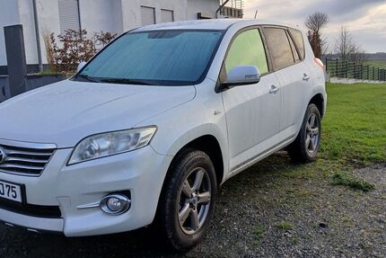 Toyota RAV 4 60.678 km 15.750 € Odenthal-Neschen 51519