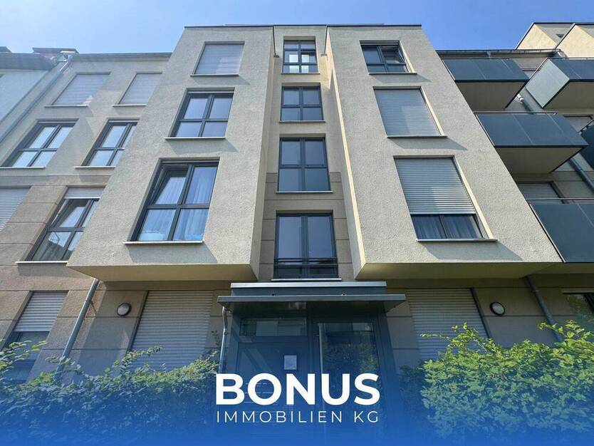 Exklusive 4-Zimmer-Wohnung mit Balkon & Aufzug in Düsseldorf-Oberkassel - sofort bezugsfrei!