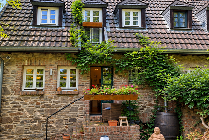 Haus Erkrath - 9 Zimmer, 378 m&sup2;, 1.440.000&euro; | Angebot:27529330