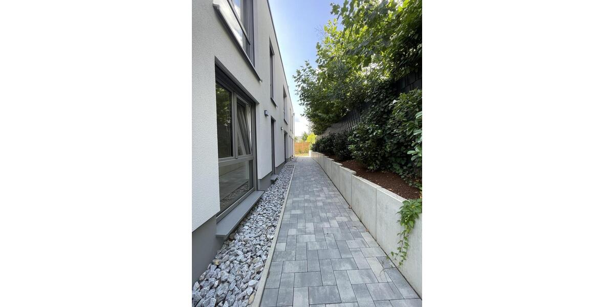 Erdgeschoßwohnung Düsseldorf Stadtbezirk 8 - 2 Zimmer, 75 m&sup2;, 1.350&euro; | Angebot:24827338