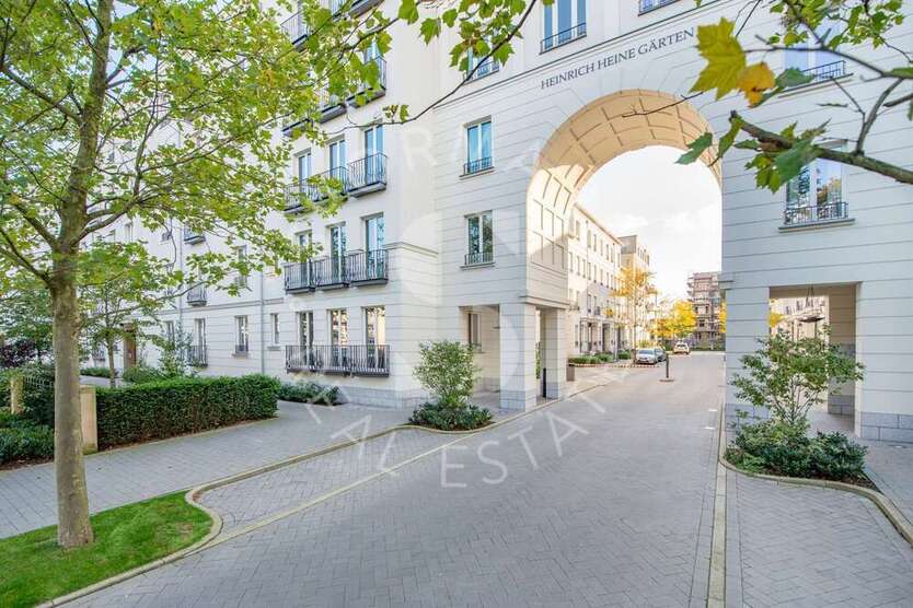 Wohnung zum Kaufen in Düsseldorf 1.300.000 € 141 m²