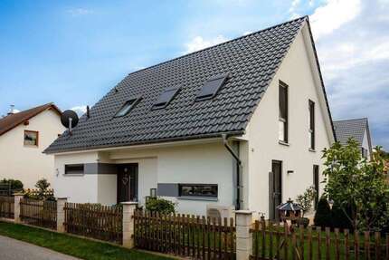 Haus zum Kaufen in Wermelskirchen 519.971 € 142 m²