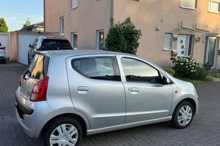 Nissan Pixo 118.200 km 1.900 &euro; Bergisch Gladbach 51467