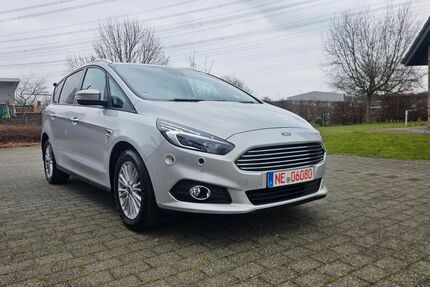 Ford S-Max 158.500 km 12.900 &euro; Neuss OT Barbaraviertel 41460