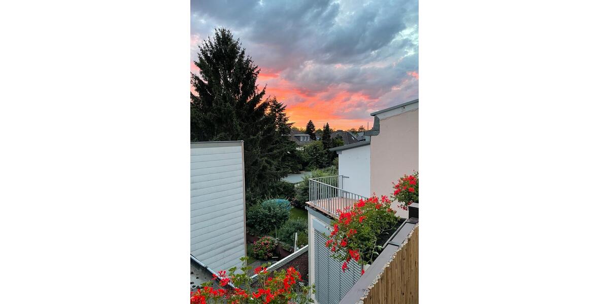 Dachgeschoßwohnung Düsseldorf Stadtbezirk 9 - 3.5 Zimmer, 91 m&sup2;, 435.000&euro; | Angebot:26889931