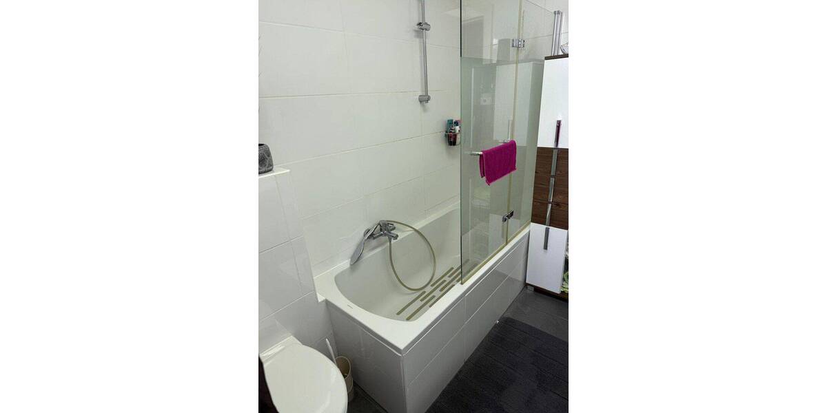 Etagenwohnung Hilden - 3 Zimmer, 83 m&sup2;, 1.050&euro; | Angebot:26879234