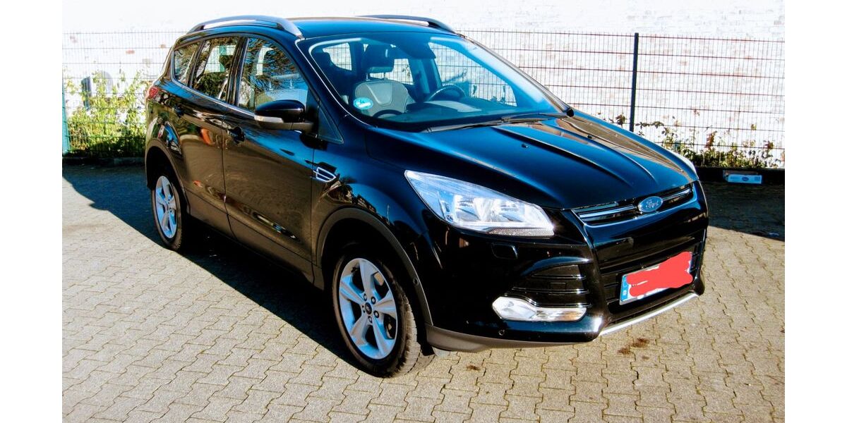 Ford Kuga 120.000 km 10.900 € Ennepetal 58256