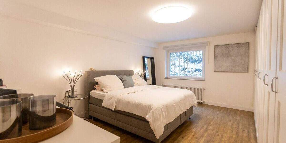 Einfamilienhaus Neuss Selikum - 9 Zimmer, 390 m&sup2;, 1.750.000&euro; | Angebot:24557679