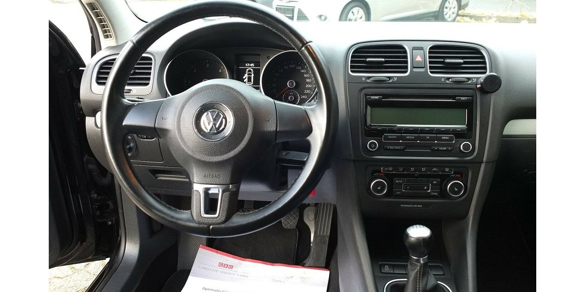 VW Golf 1.6TDi BLACK WEEK 25:TEAM EINPARKHILFE SHZ TE 159.855 km 6.904 € Köln 50858